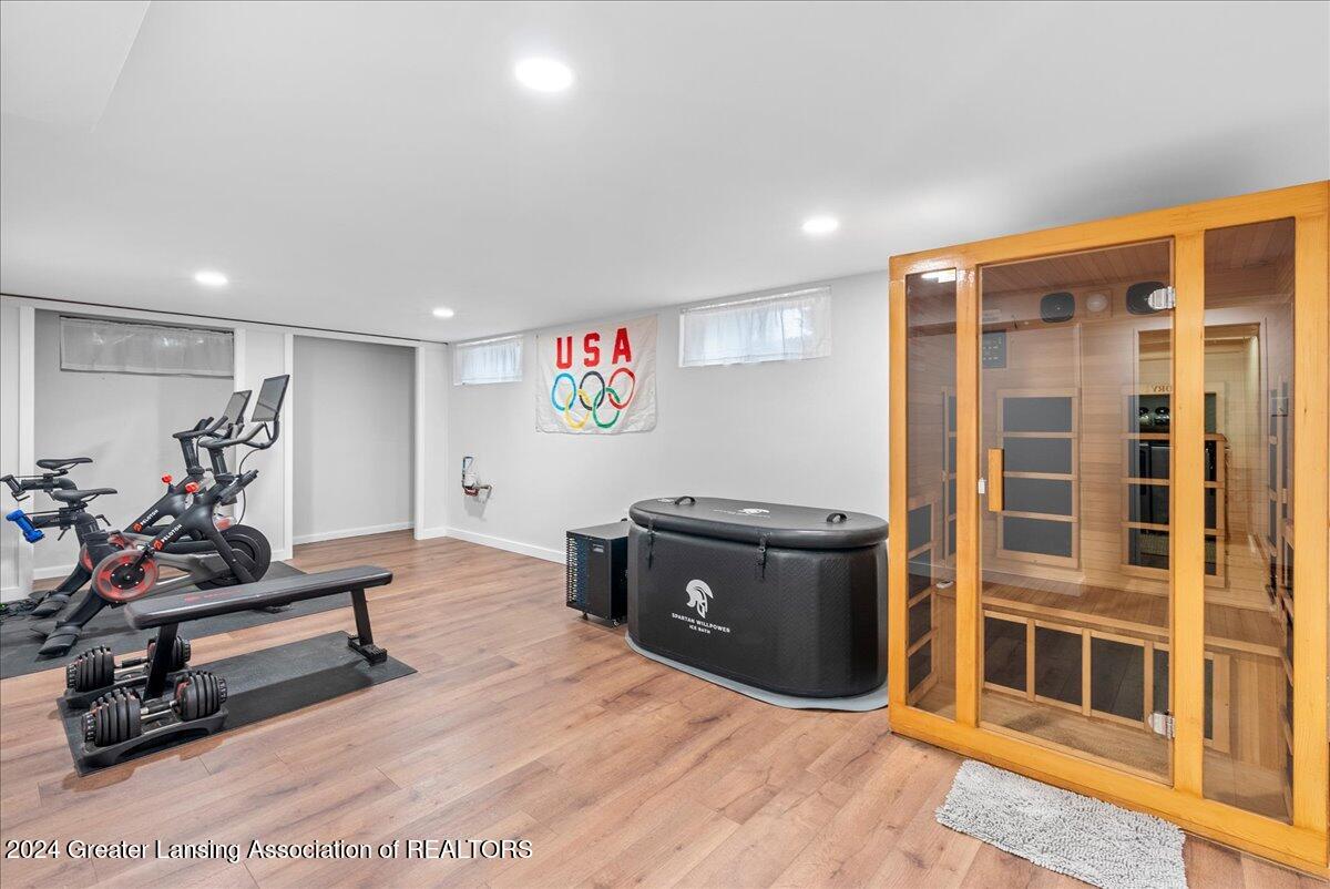 7402 Williamsburg Road Lansing, MI 48917 - Photo 20 of 29 25-Media Jett - 15