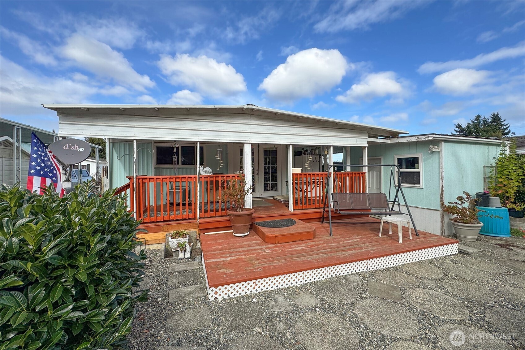 921 South 3rd Avenue, Unit 7 Sequim, WA 98382 - Photo 20 of 32 front view of a house with a patio