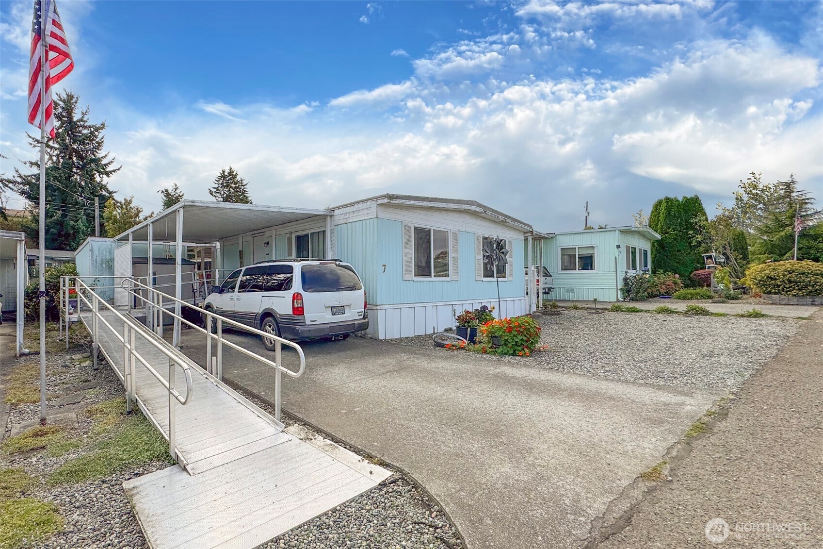 921 South 3rd Avenue, Unit 7 Sequim, WA 98382 - Photo 2 of 32