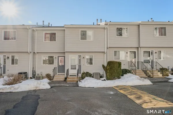 $275,000 | 273 Derby Avenue, Unit 507, Derby, CT 06418