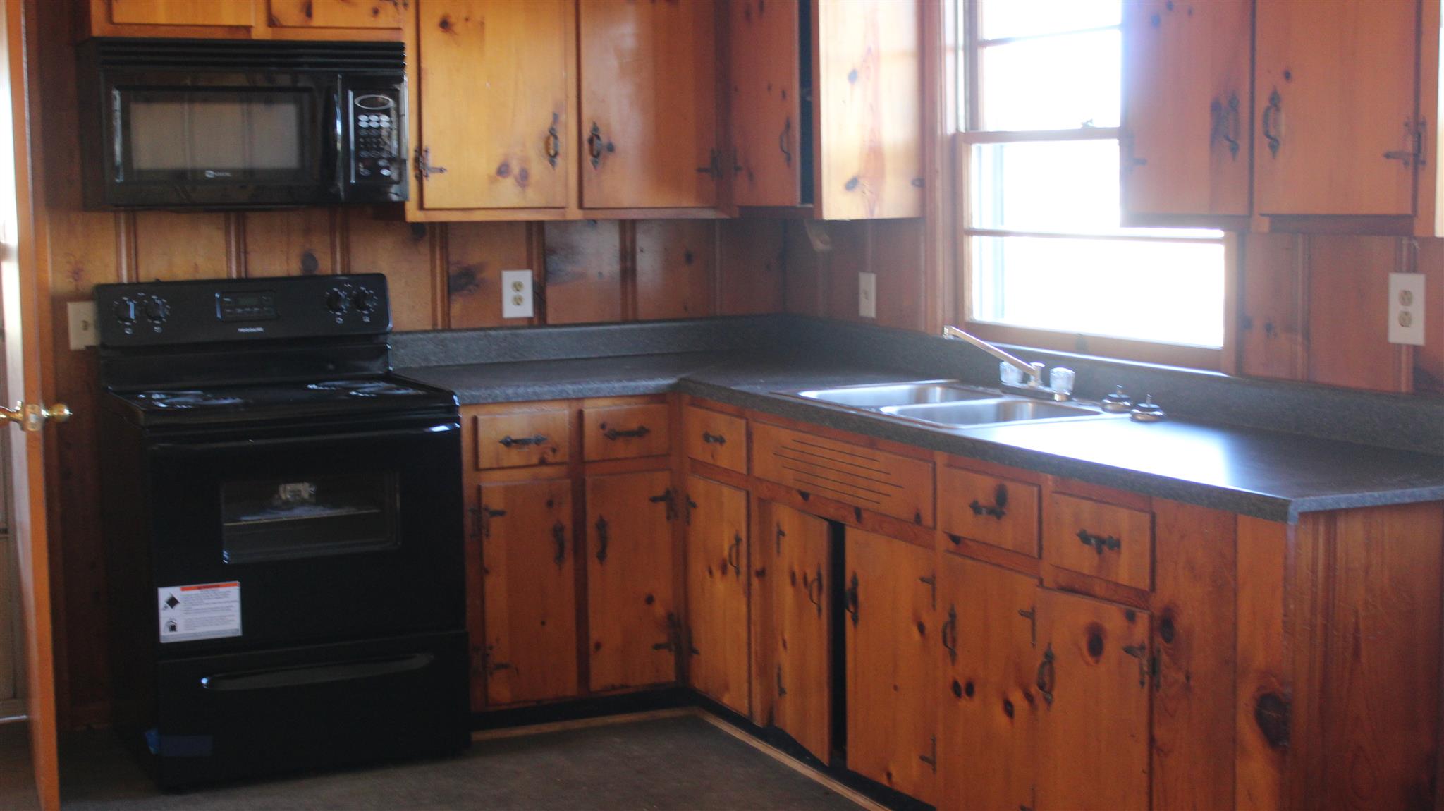 1014 King Road Lafayette, TN 37083 - Photo 15 of 17 kitchen w/new stove,microwave,counter top and sink