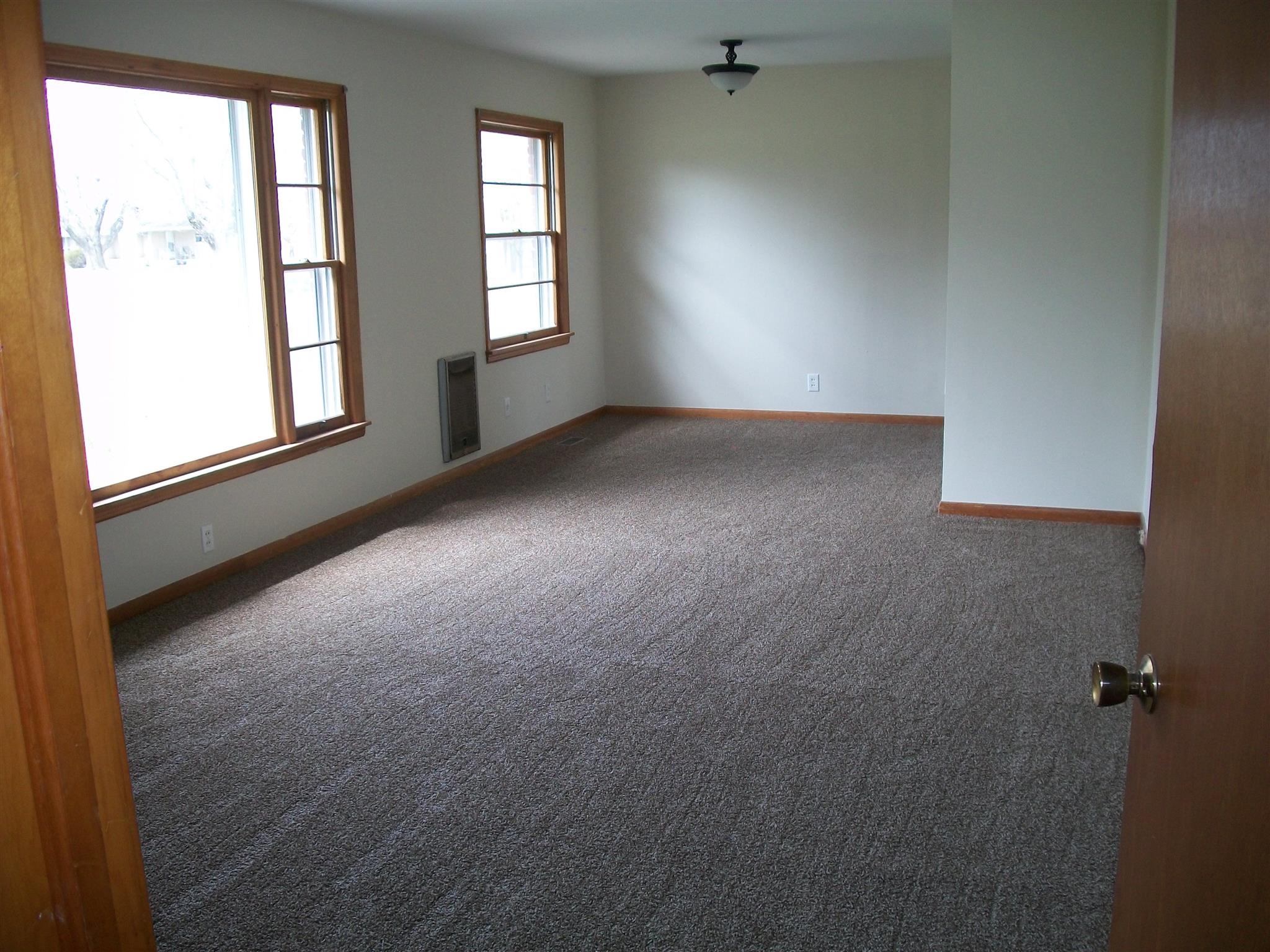 1014 King Road Lafayette, TN 37083 - Photo 7 of 17 living rm