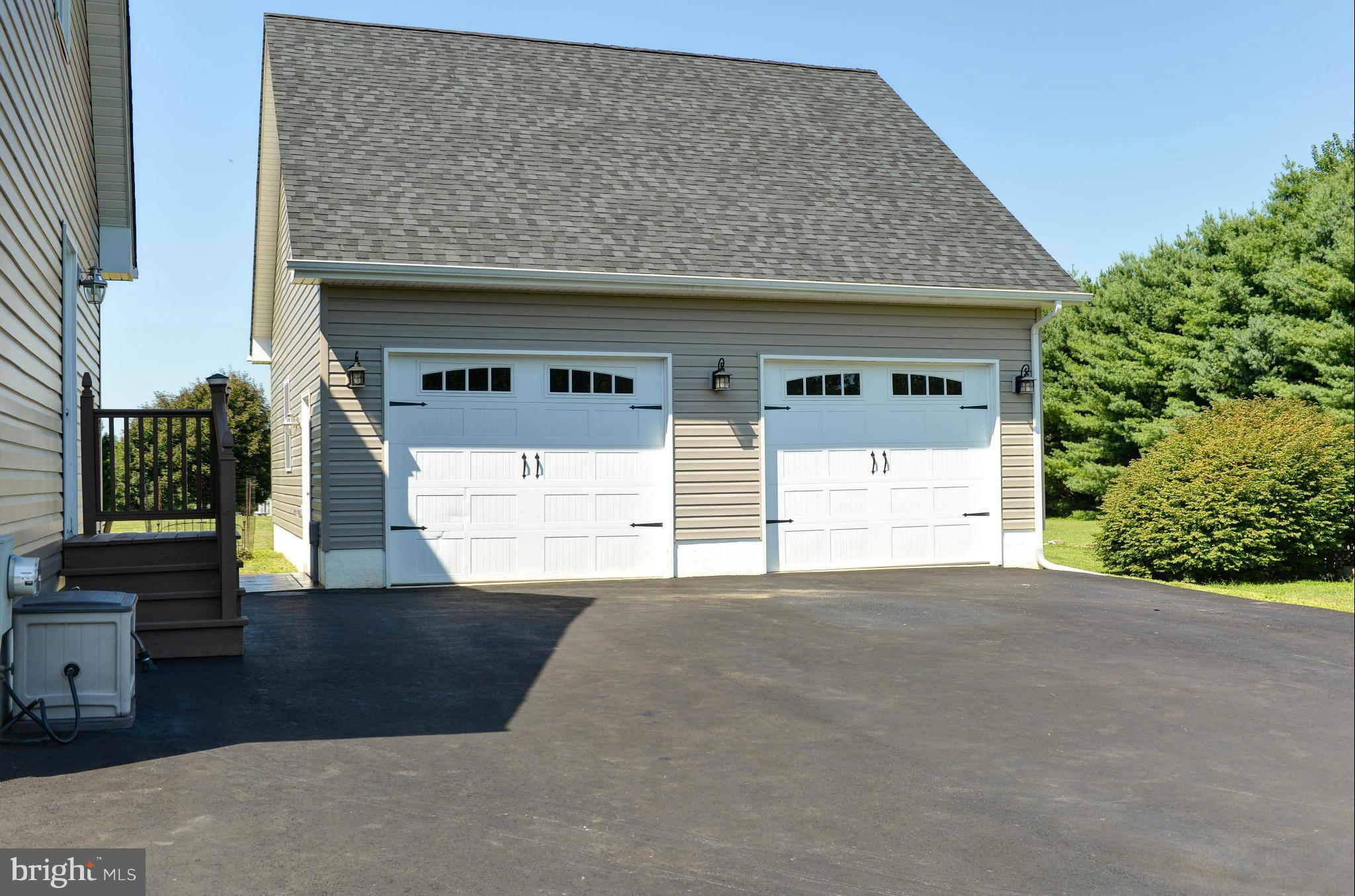27 Ralph Drive Elkton, MD 21921 - Photo 3 of 30 Detached garage