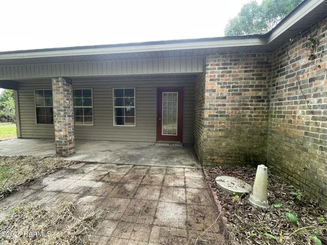 $182,000 | 290 Summer Ridge Loop, Sunset, LA 70584