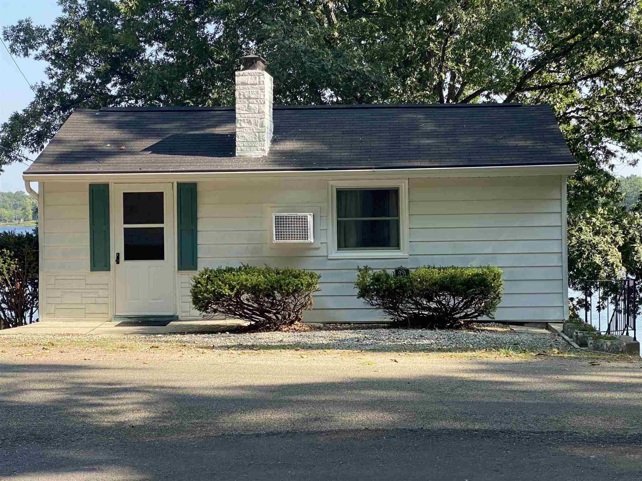 9082 East Koher Road South Syracuse, IN 46567 - Photo 1 of 25 Gallery Image 1