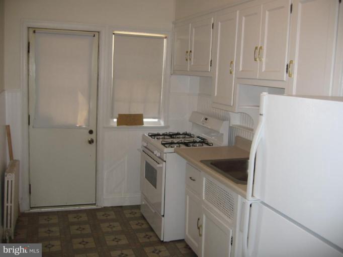 814 Braeside Road Baltimore, MD 21229 - Photo 5 of 11 Kitchen #2