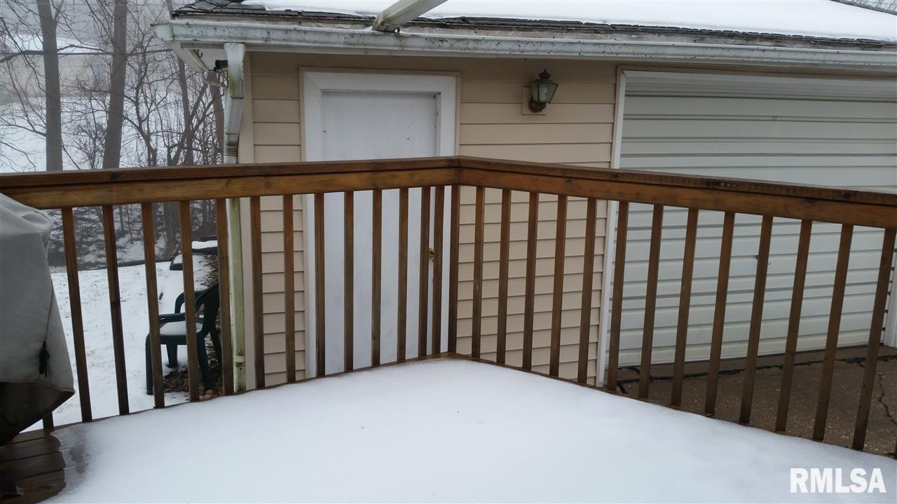 2919 Meadowbrook Drive Clinton, IA 52732 - Photo 2 of 8