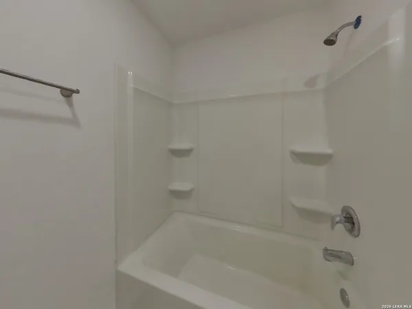 $1,339 | 5715 Vista, San Antonio, TX 78242