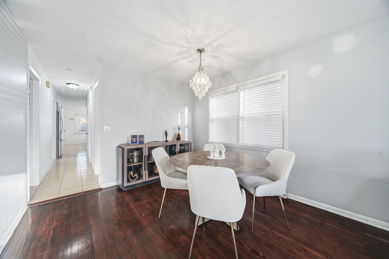 2951 North Rutherford Avenue Chicago, IL 60634 - Photo 4 of 31 Gallery Image 4