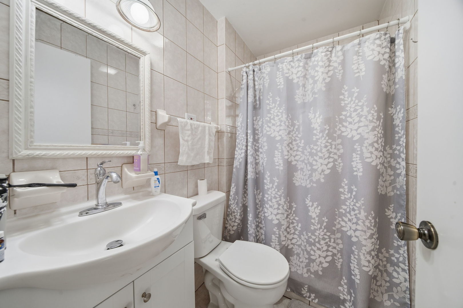 2951 North Rutherford Avenue Chicago, IL 60634 - Photo 5 of 31 Gallery Image 5