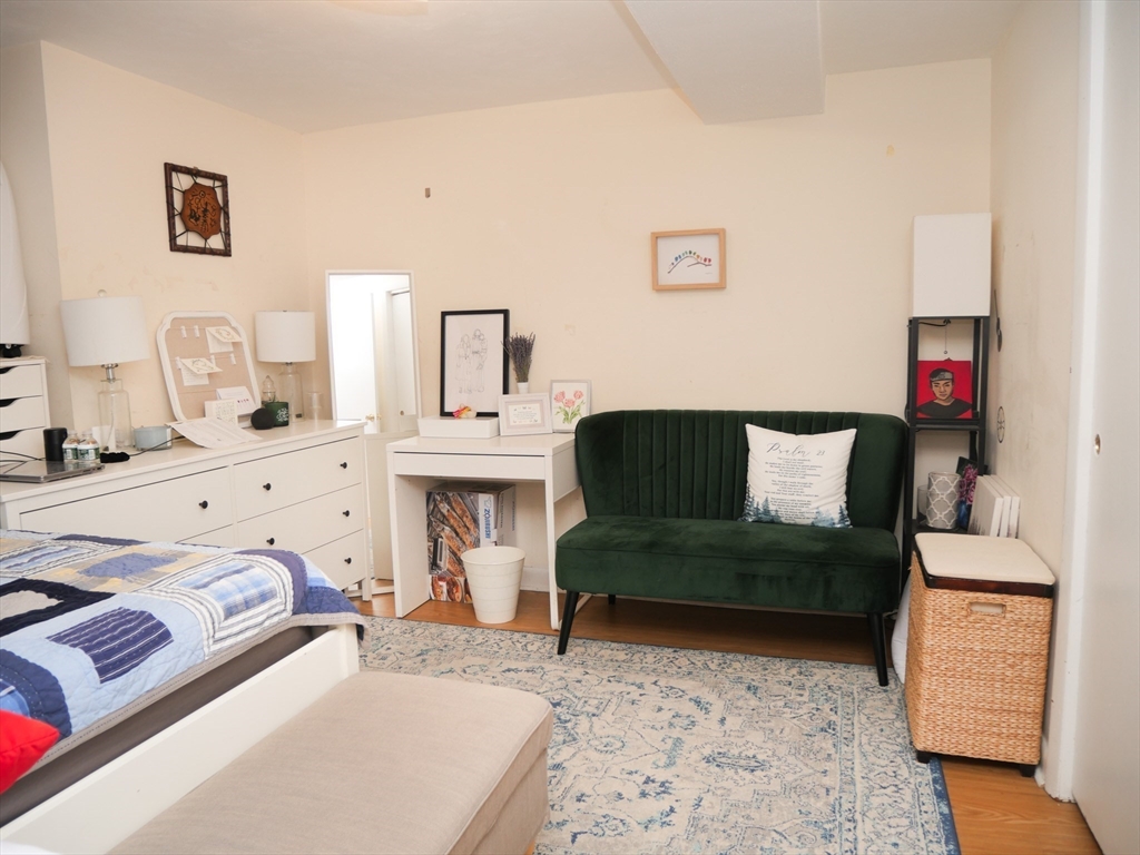 28 Browne Street, Unit 1 Brookline, MA 02446 - Photo 5 of 7