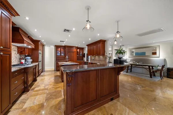 $1,899,000 | 7 Rosery Lane, Belleair, FL 33756