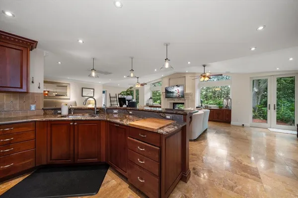 $1,899,000 | 7 Rosery Lane, Belleair, FL 33756