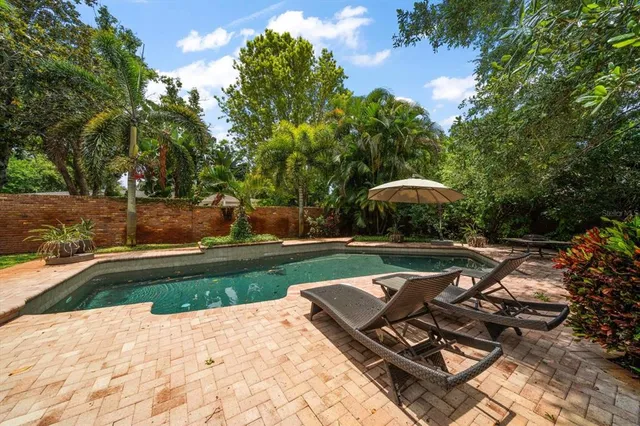 $1,899,000 | 7 Rosery Lane, Belleair, FL 33756