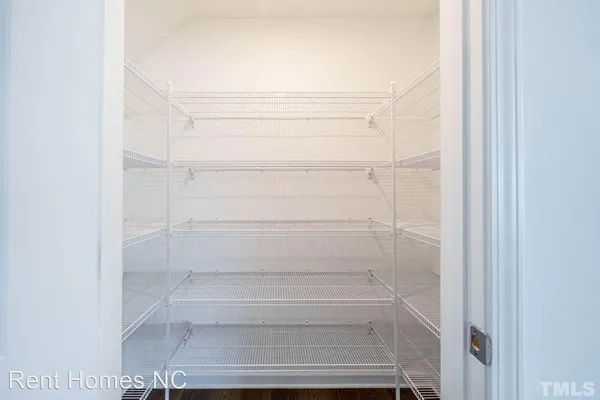 $1,995 | 838 Oak Center Drive, Raleigh, NC 27610