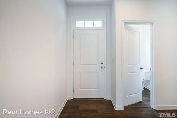 $1,995 | 838 Oak Center Drive, Raleigh, NC 27610