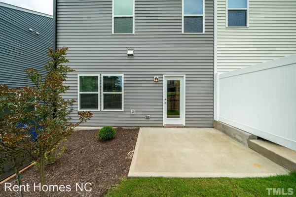 $1,995 | 838 Oak Center Drive, Raleigh, NC 27610
