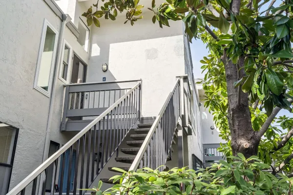 $675,000 | 505 Larkspur Plaza Drive, Unit 4A, Larkspur, CA 94939