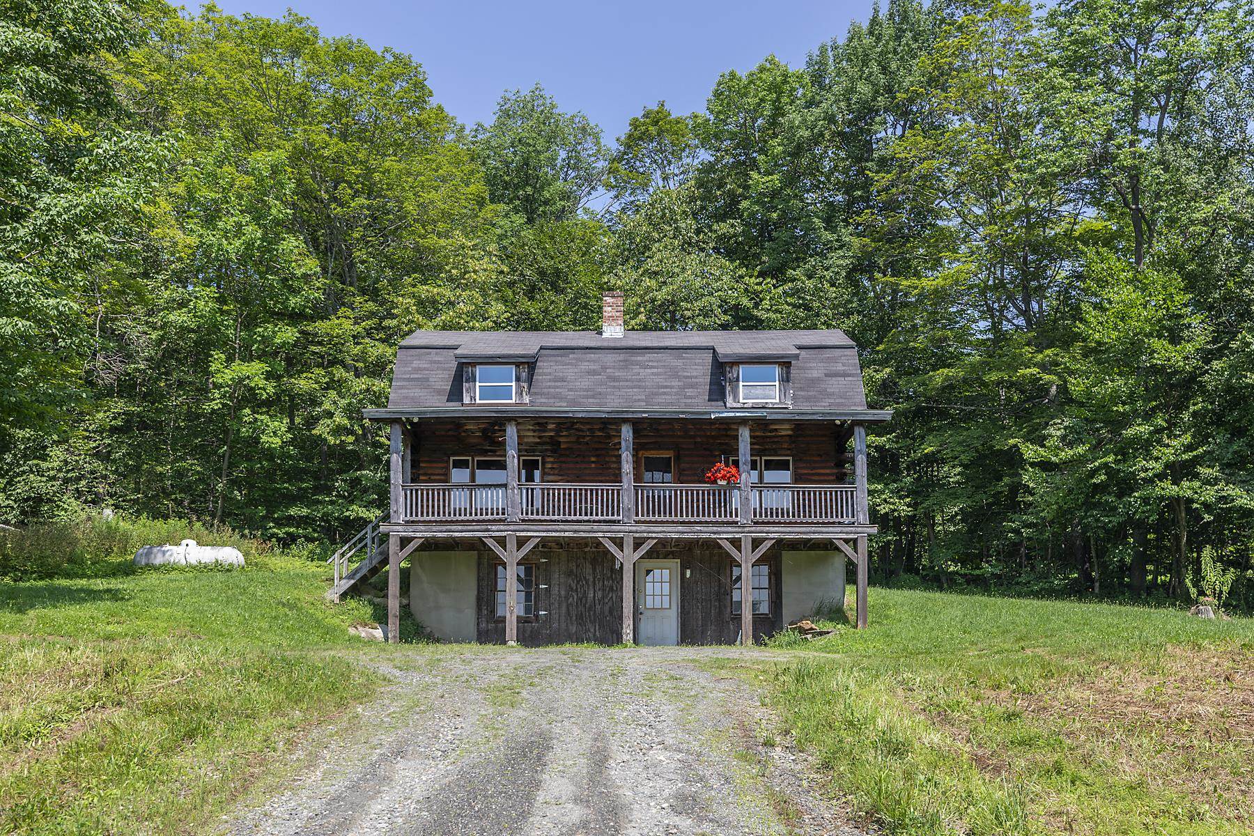 1577 Mt Hunger Road Barnard, VT 05032 - Photo 3 of 39