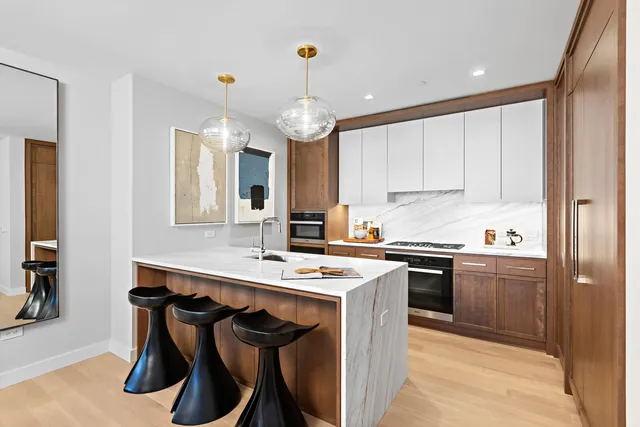 $3,495,000 | 212 West 93rd Street, Unit 9B | Upper West Side