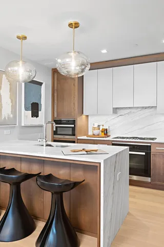 $3,495,000 | 212 West 93rd Street, Unit 9B | Upper West Side