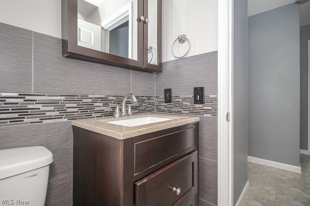 4165 Verona Road Cleveland, OH 44121 - Photo 15 of 35 Gallery Image 15