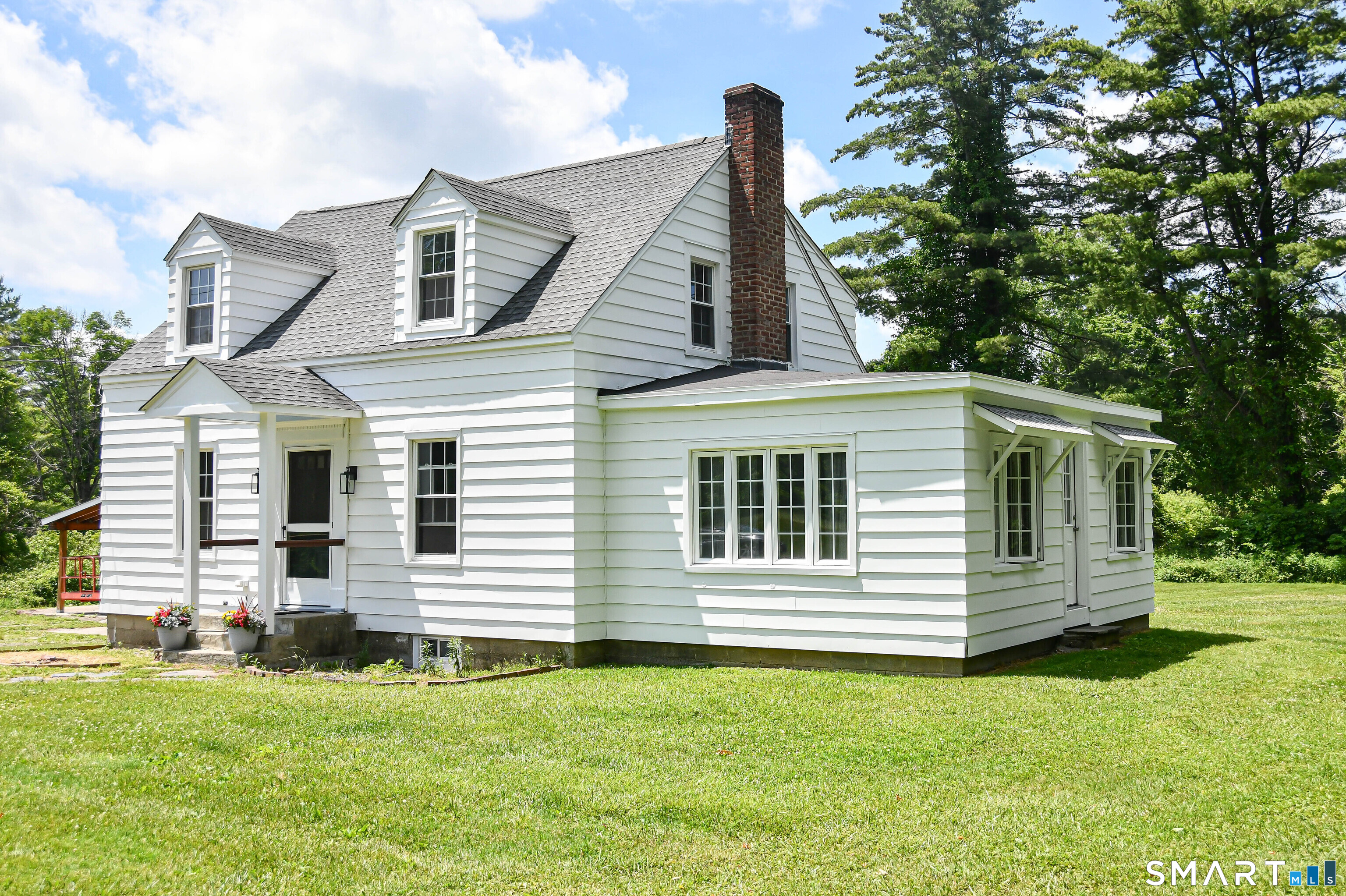 142 Gay Street Sharon, CT 06069 - Photo 4 of 17