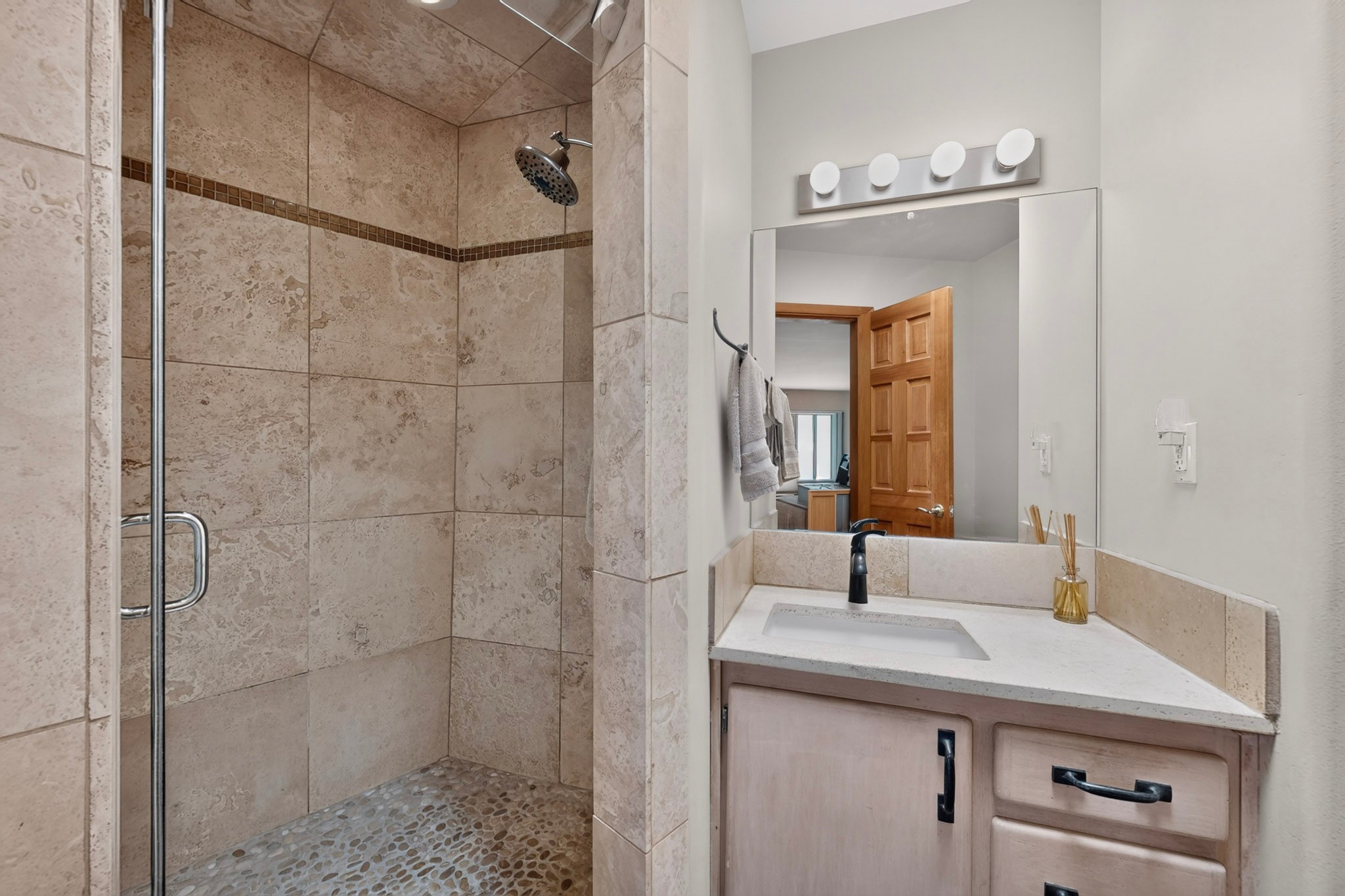 78 Verano Loop Santa Fe, NM 87508 - Photo 34 of 59 Primary Bathroom