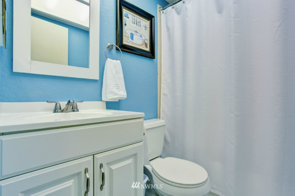 4212 Southeast 2nd Place Renton, WA 98059 - Photo 13 of 24 Gallery Image 13