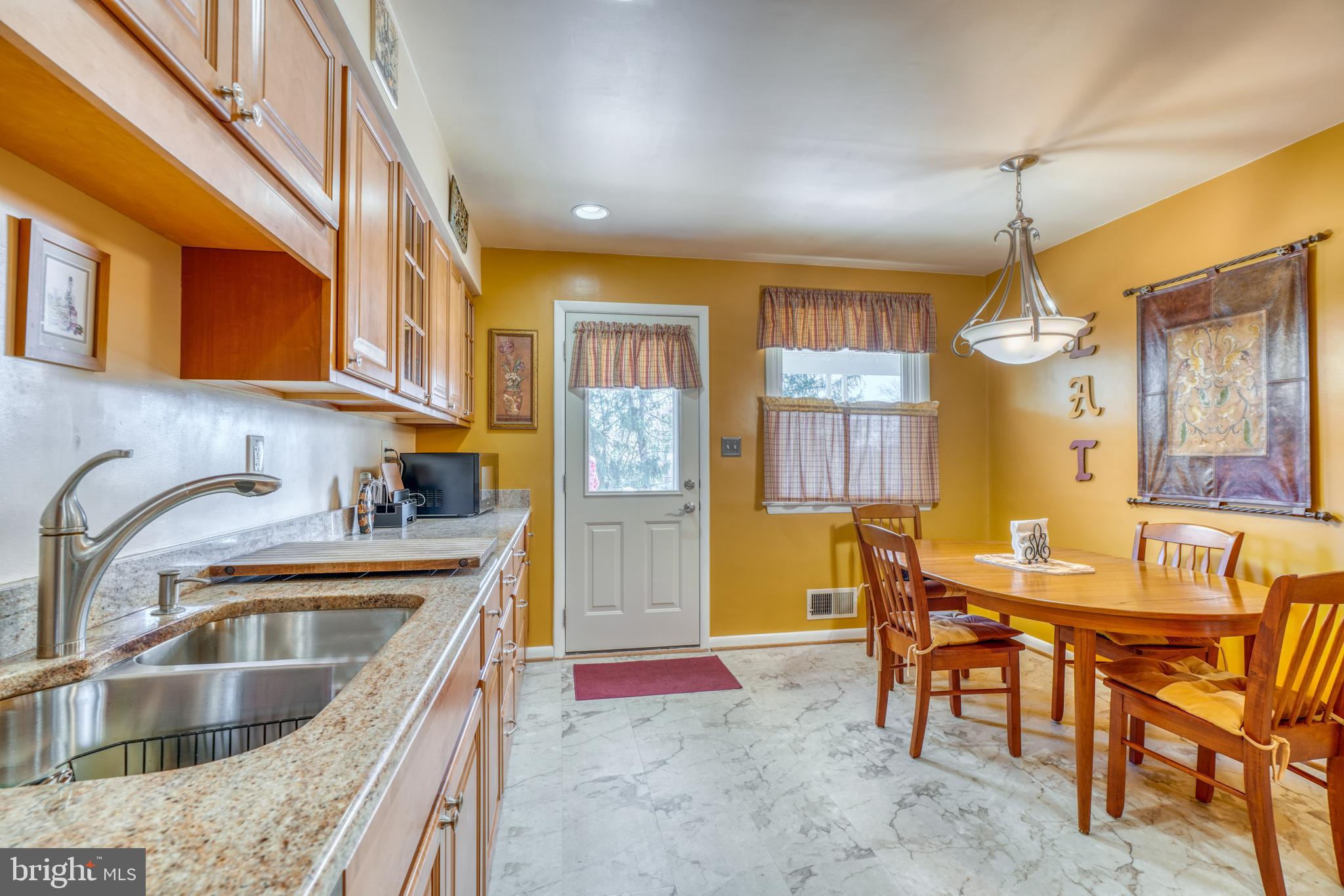 4401 Lobelia Road Nottingham, MD 21236 - Photo 12 of 40 Eat in kitchen