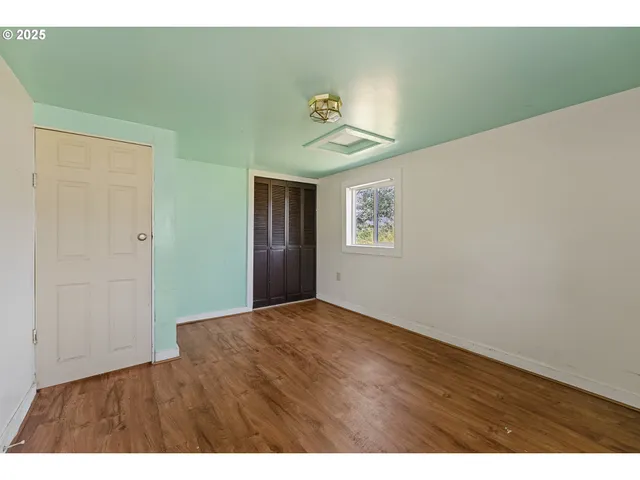 $215,000 | 207 Henry Street, Myrtle Creek, OR 97457