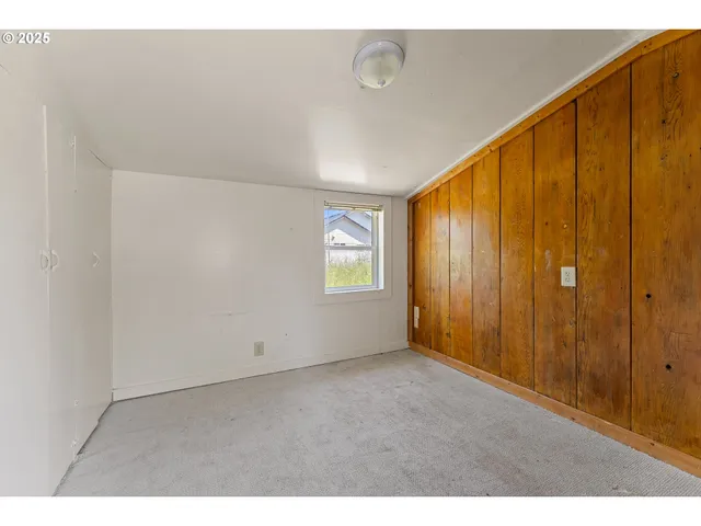 $215,000 | 207 Henry Street, Myrtle Creek, OR 97457