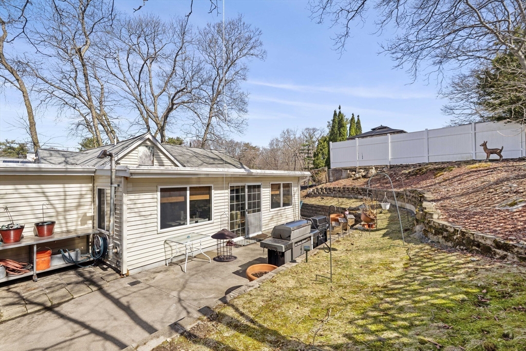 91 Great Woods Road Saugus, MA 01906 - Photo 23 of 34