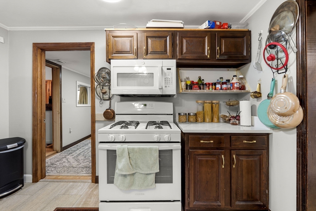 91 Great Woods Road Saugus, MA 01906 - Photo 3 of 34
