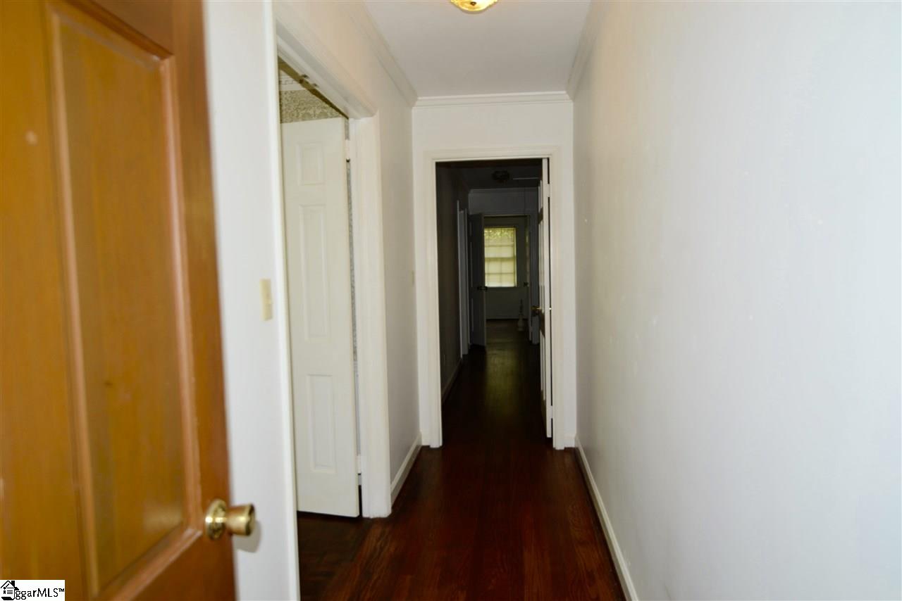 304 Wilmington Road Greenville, SC 29615 - Photo 13 of 31 Gallery Image 13