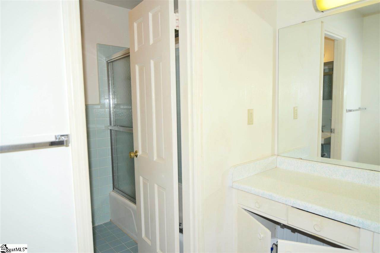 304 Wilmington Road Greenville, SC 29615 - Photo 15 of 31 Gallery Image 15