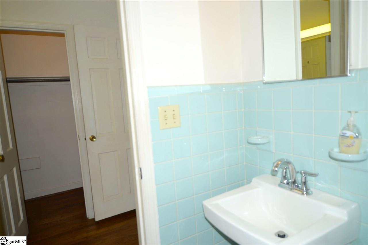 304 Wilmington Road Greenville, SC 29615 - Photo 18 of 31 Gallery Image 18