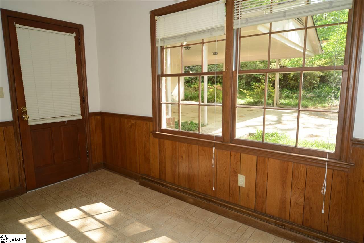 304 Wilmington Road Greenville, SC 29615 - Photo 9 of 31 Gallery Image 9