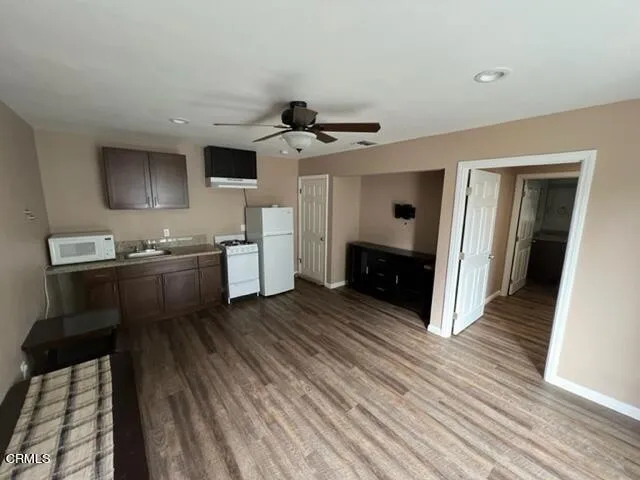 $1,750 | 996 Utica Avenue, Ventura, CA 93004