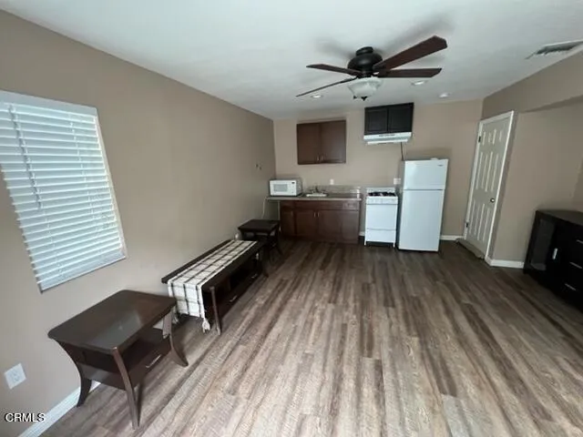 $1,750 | 996 Utica Avenue, Ventura, CA 93004