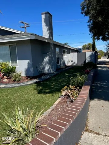 $1,750 | 996 Utica Avenue, Ventura, CA 93004