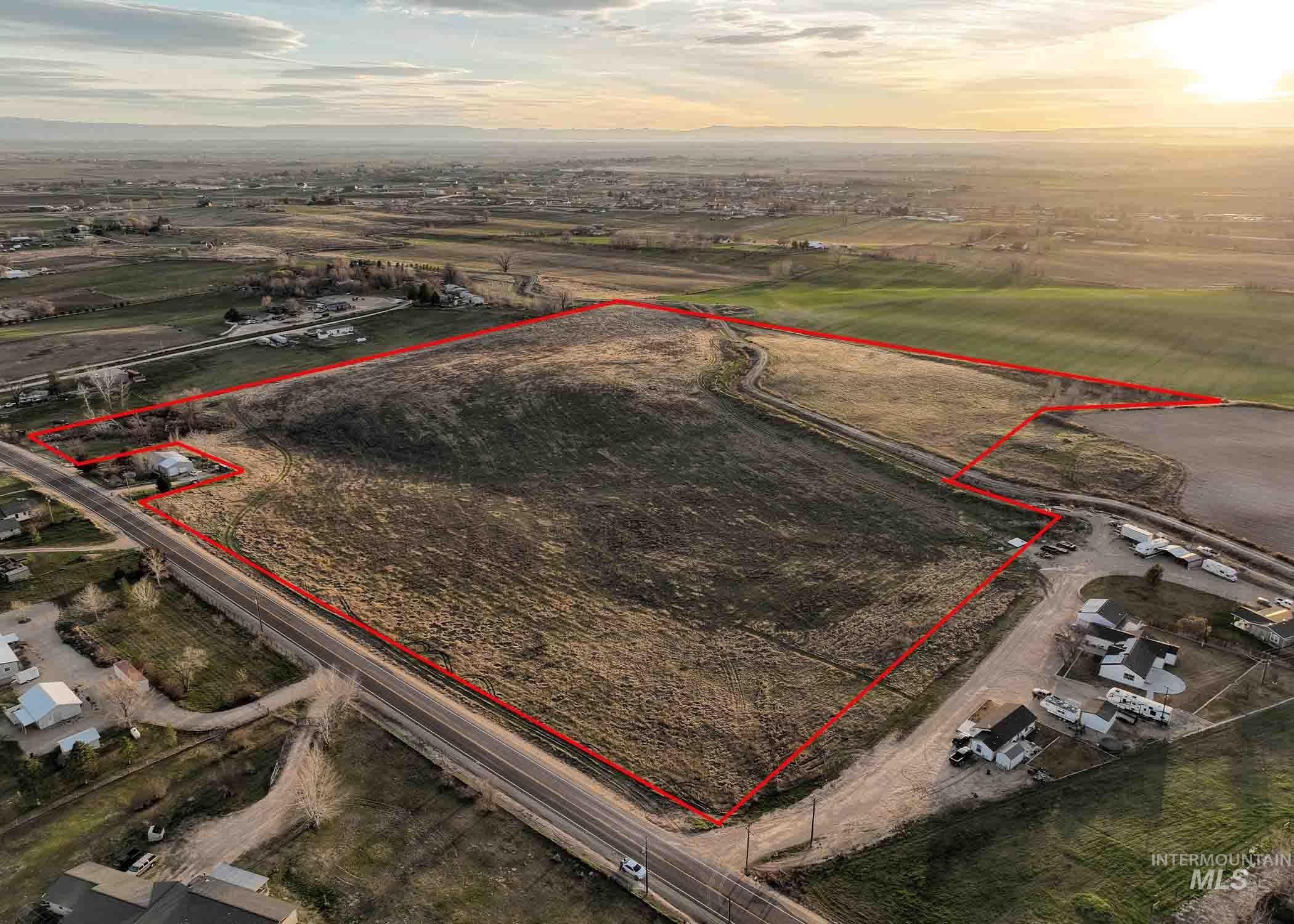 28677 Farmway Road Caldwell, ID 83607 - Photo 3 of 13