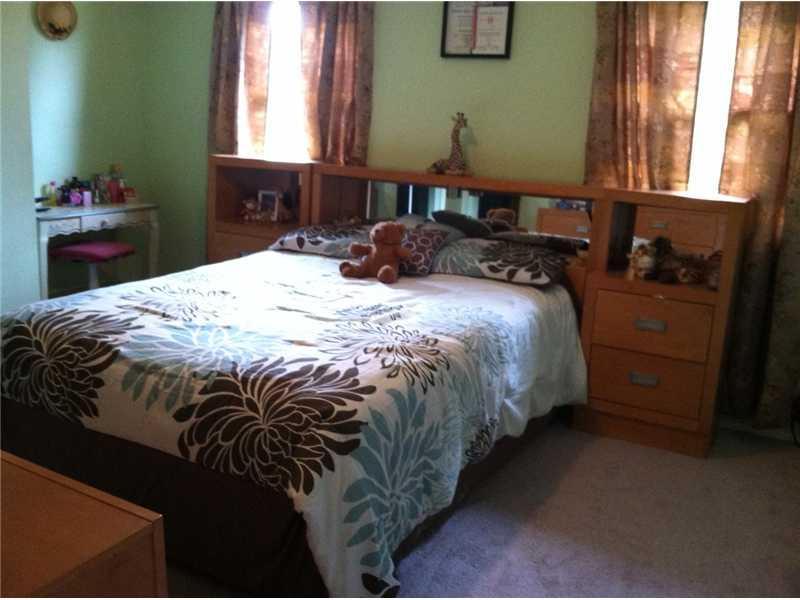 40 Barnhart Street Rural Ridge, PA 15075 - Photo 8 of 12 Bedroom.