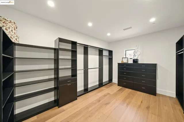 $3,495,000 | 13462 Campus Drive, Oakland, CA 94619