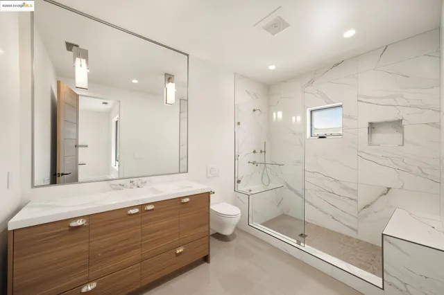 $3,495,000 | 13462 Campus Drive, Oakland, CA 94619