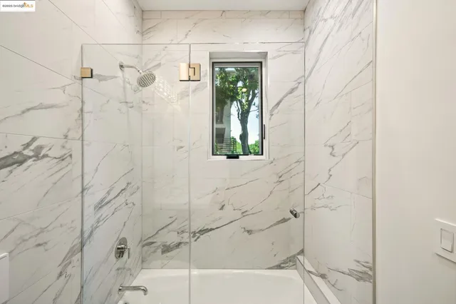 $3,495,000 | 13462 Campus Drive, Oakland, CA 94619