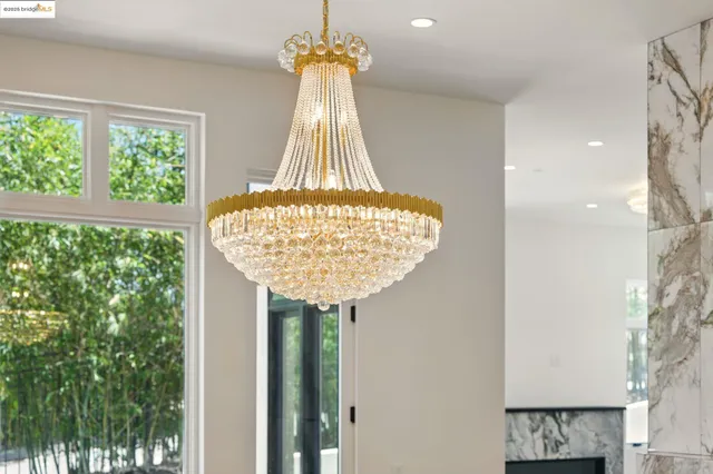 $3,495,000 | 13462 Campus Drive, Oakland, CA 94619