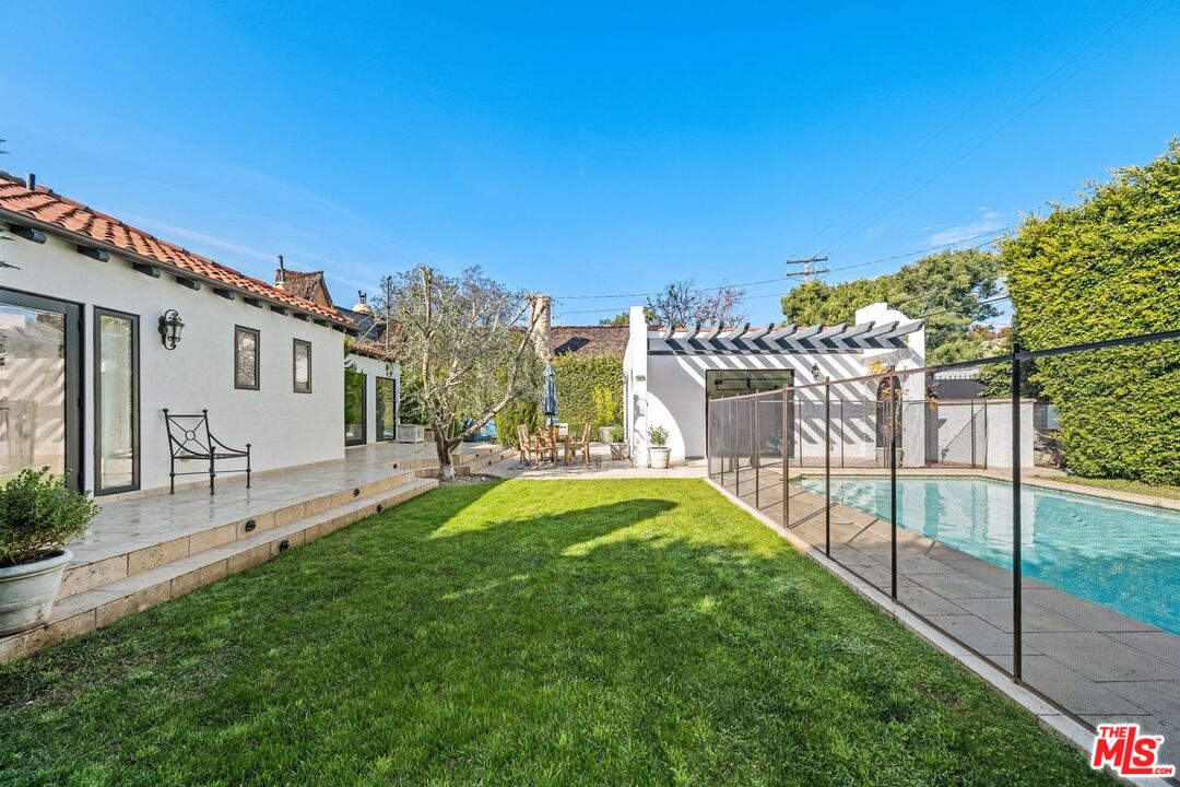 514 Walden Drive Beverly Hills, CA 90210 - Photo 46 of 59