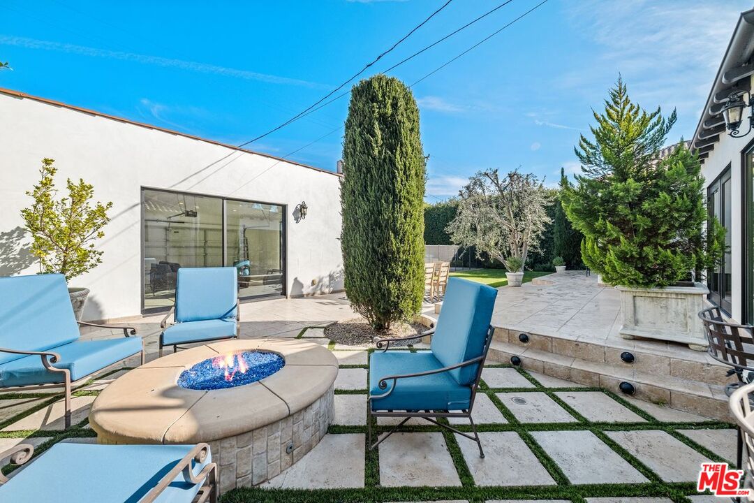 514 Walden Drive Beverly Hills, CA 90210 - Photo 48 of 59 a outdoor space with furniture