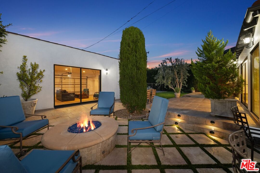 514 Walden Drive Beverly Hills, CA 90210 - Photo 57 of 59
